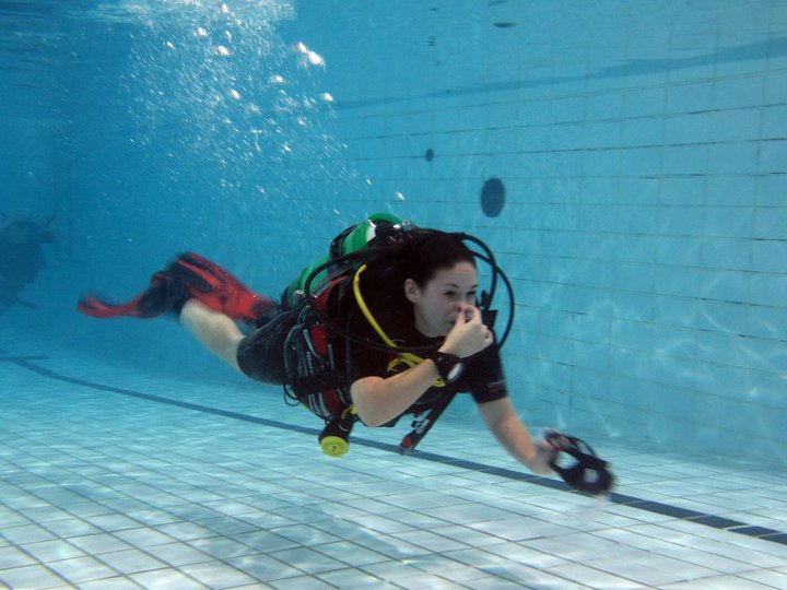 How to become a certified diver